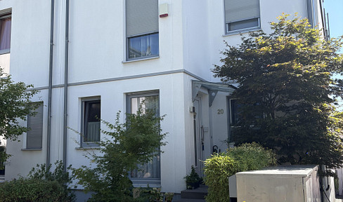 Familienfreundliche Doppelhaushälfte mit Blick ins Grüne, 7 Zimmer, PV-Anlage