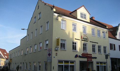 Office space/clinic space available in the center of Dingolfing, at Lederergasse 2.