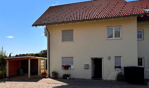 Moderne Doppelhaushälfte mit Ausbaupotential