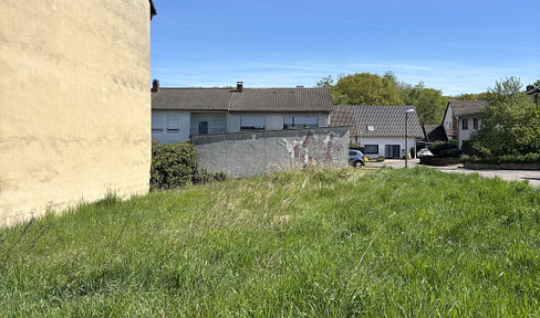 Building plot in a quiet location in Ensдорf.
