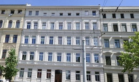 Historic multi-family house in a prime location in Leipzig, right next to Leipzig Zoo.