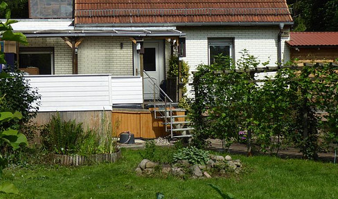 WG Haus 4 Zimmer, Frauen, sehr gute Lage im Grünen und S Bahn, sehr großes Grundstück