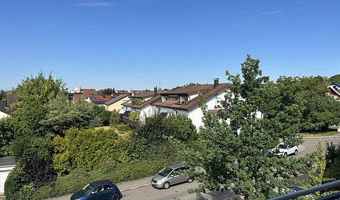 Charmante Wohnung mit neuer Einbauküche und herrlichem Balkon