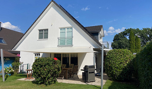 Von Privat: Energetisch modernisiertes Einfamilienhaus mit Einliegerwohnung / Mehrgenerationenhaus
