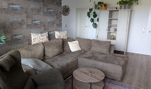 Provisionsfrei: 3-Zimmer-Wohnung mit Südwest-Balkon, Blick zur Haardt und Aufzug
