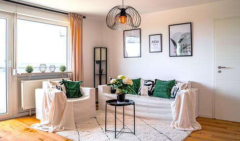 Renovierte 3-Zi.-Wohnung mit Panoramablick, Pool, neuer Küche & Balkon – *provisionsfrei*
