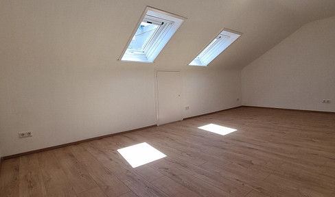 Schöne und renovierte 1,5 Zimmer Wohnung Stuttgart West