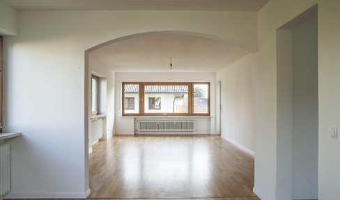 Erstbezug nach Sanierung: Helle 97 m² Wohnung mit Südbalkon, Kellerraum und Garage