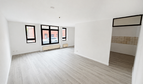WBS | Renovated apartment with a garden and underground parking, located directly next to Strünkede Castle Park.