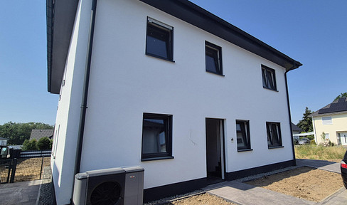Neubau!!! 4 Zimmer Wohnung ab dem 01.09.2026 zu vermieten!