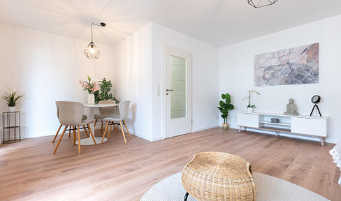 FRISCH RENOVIERTE 3-Zi.-Wohnung mit TG * Bezugsfrei & Provisionsfrei *