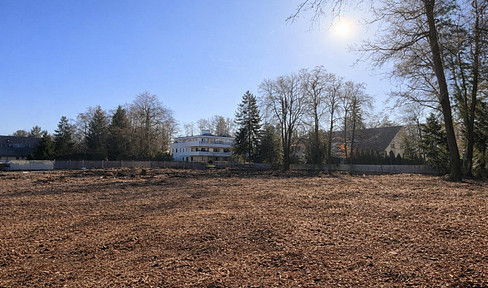 Sunny building plot for sale in Grünwald - directly from the owner, no commission fees.