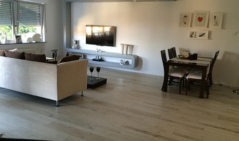 Tastefully decorated apartment with a large terrace.