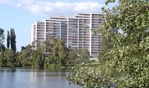 Schöne Penthouse ETW 16. Stock; Schwimmbad & Sauna