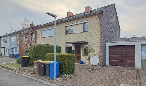 Semi-detached house near Krückaupark – quiet location & new heating system (2025) - no commission fees.