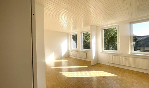 Frisch renovierte 3-Zimmer-Wohnung mit neuem Bad, Einbauküche und Stellplatz