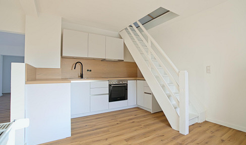 Trittau - Brand new, following renovation: Stylish maisonette apartment with a rooftop terrace.
