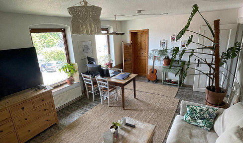 Live where others go on vacation. Close to the beach, with a small garden area. This 2-room apartment is perfect for singles or couples.