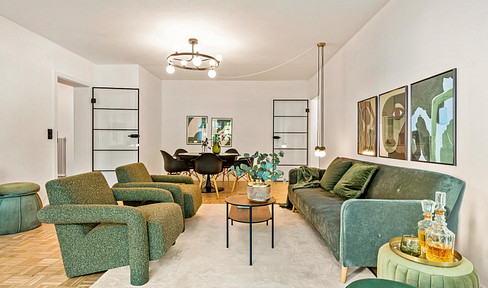 Move in and feel right at home: Top-quality, fully renovated 3-room apartment in a central location - no agency fees.