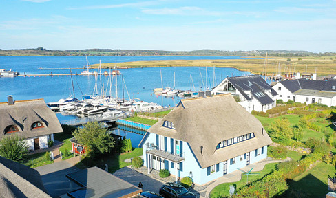 Permanent rental on Rügen - Detached house - Waterfront property - Boat mooring.