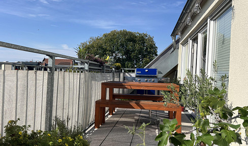 Living above the rooftops of Berlin – stylish, flooded with light, and exceptionally quiet.