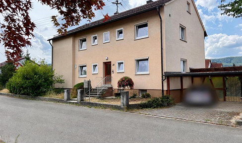 Saniertes 3-Familienhaus bietet viel Platz zur Eigennutzung oder als Wertanlage in Gingen