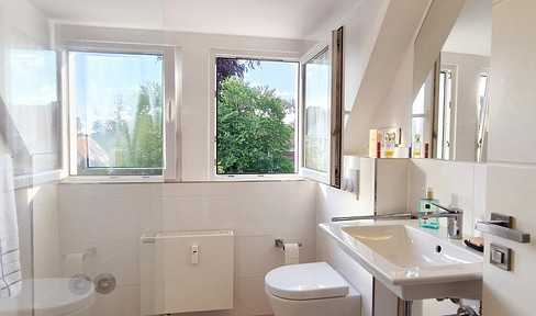 Sehr gepflegte Wohnung am Stadtpark 2,5 Zi, 70 qm mit neuer Küche