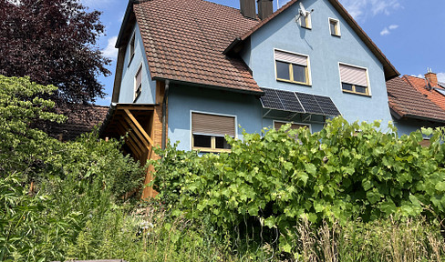 Schöne Doppelhaushälfte in ruhiger Lage