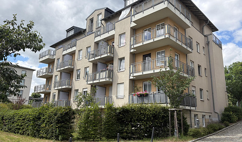 Erstbezug nach Renovierung! Möbliertes 1-R-Apartment + Terrasse & TG in Dresden- Neustadt / 38-49qm