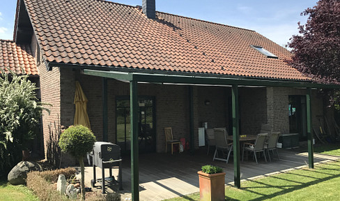 Außergewöhnliche Hofanlage mit drei Wohngebäuden
