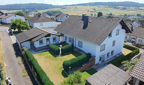 Hochwertiges Zweifamilienhaus, gehobene Ausstattung, Ausbaupotential, traumhafter Ausblick