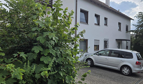 Heiningen: 3 Zimmer DG-Wohnung mit Balkon und Stellplatz