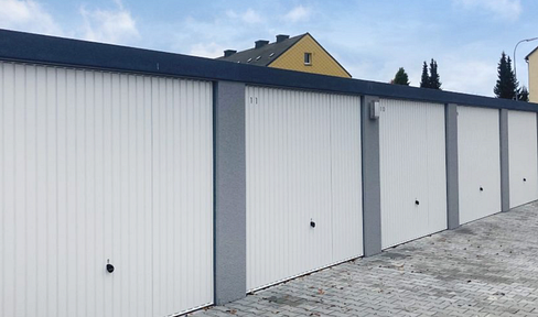 Garage/Parking space in a desirable city center location – Solid construction, multiple garages available.