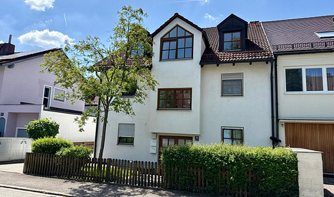 Traumhaftes, sonnendurchflutetes Dachgeschoß-Juwel in München-Waldtrudering