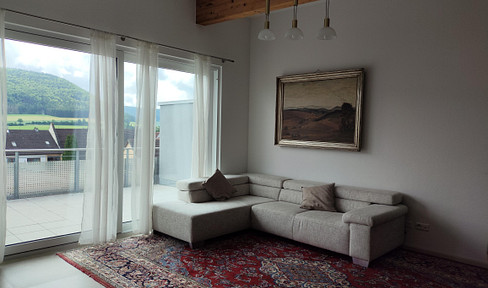 Accessible 3.5-room penthouse apartment with 2 adjacent parking spaces in the underground garage.