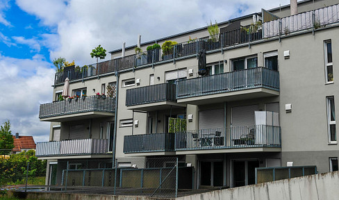 Modernes Wohnen in Burglengenfeld: 2-Zimmer-Wohnung mit EBK und Balkon