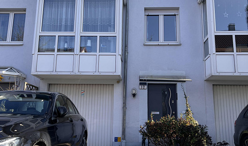 Modernes Familien-Reihenhaus in ruhiger Lage von Regensburg-Burgweinting
