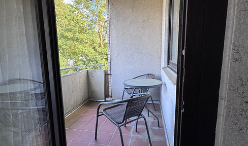 Renovated 1.5-room apartment.