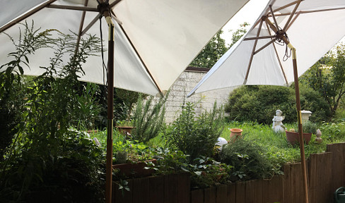 Move in and feel right at home! Cozy apartment with a covered terrace, fitted kitchen, and underground parking.