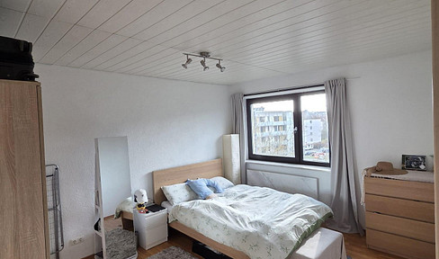 Perfect for a 2-person shared apartment | Bright 2-room apartment with fitted kitchen and parking space.