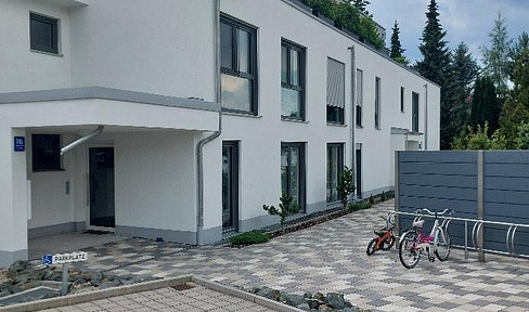 Barrierefrei und moderne 2-Zimmer Wohnung mit einer großen Terrasse in Gessertshausen