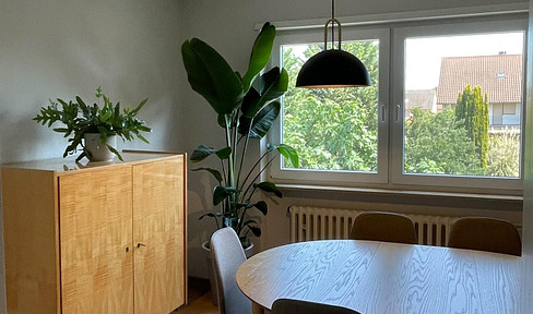 Modern home with park views – 4-room apartment with a large south-facing balcony and garage.