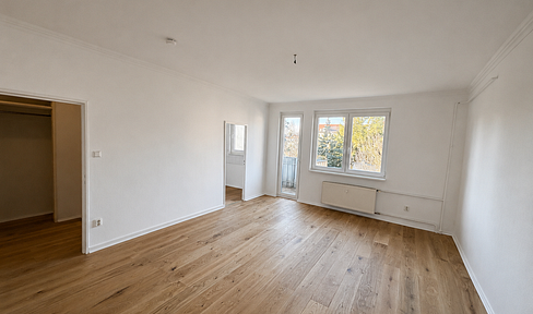 Provisionsfrei! 1-Zimmer mit Balkon / Rathaus Spandau