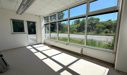 Commercial building with office space in Minden – immediately available / excellent accessibility (located near the intersection of B428 and B65).