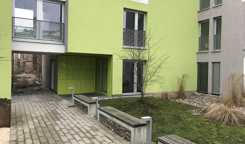 Provisionsfrei von Privat! Bezugsfreie 2,5 Zi. ETW mit EBK, Balkon,Aufzug u. TG Stellplatz