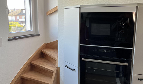 Geschmackvolle 117qm, 5-Raum-Maisonette-Wohnung mit gehobener Innenausstattung mit Balkon und EBK