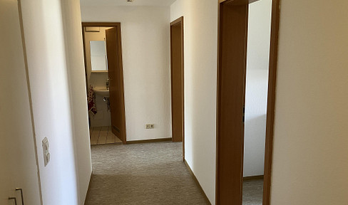 Ruhige und zentrale 2-Zimmer Wohnung mit Balkon im Herzen von Karlsruhe