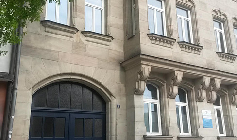Renovierte Altbauwohnung mit großem Balkon – provisionsfrei, leerstehend, nahe Hauptbahnhof
