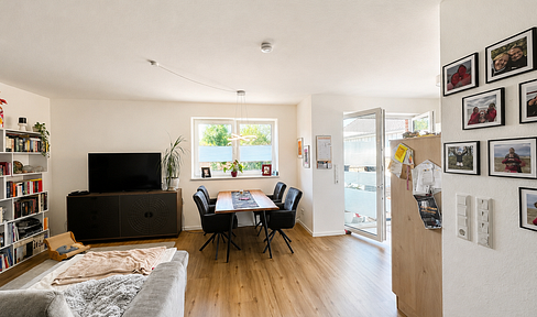 Modern 4-room maisonette apartment with a balcony, located in a new, energy-efficient building.