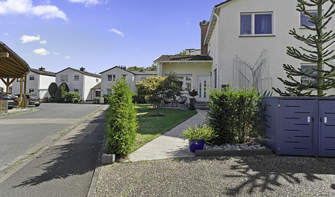 Detached single-family house in the Taunus region, with a beautiful garden.